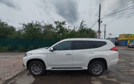 Mitsubishi Pajero Sport III рестайлинг, 2017 год, 3 600 000 рублей, 7 фотография