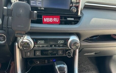 Toyota RAV4, 2020 год, 3 250 000 рублей, 17 фотография