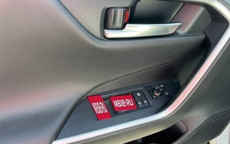 Toyota RAV4, 2020 год, 3 250 000 рублей, 16 фотография