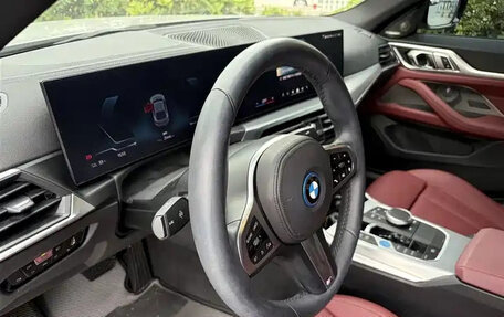 BMW i4, 2023 год, 4 200 000 рублей, 6 фотография