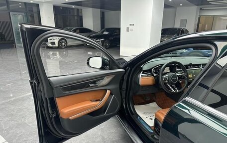 Jaguar XF II, 2022 год, 3 000 000 рублей, 7 фотография