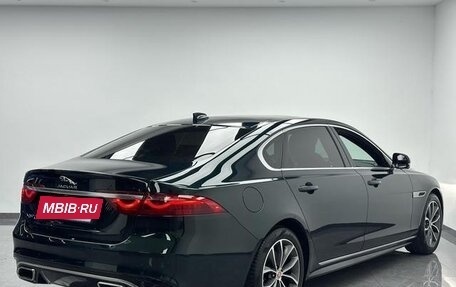 Jaguar XF II, 2022 год, 3 000 000 рублей, 4 фотография