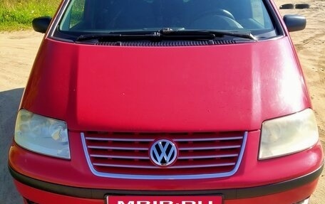Volkswagen Sharan I рестайлинг, 2003 год, 599 999 рублей, 2 фотография