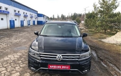 Volkswagen Tiguan II, 2018 год, 2 499 000 рублей, 1 фотография