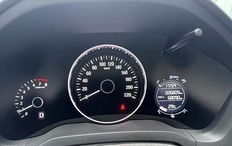 Honda Vezel, 2021 год, 1 390 000 рублей, 6 фотография