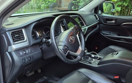 Toyota Highlander III, 2014 год, 3 300 000 рублей, 6 фотография