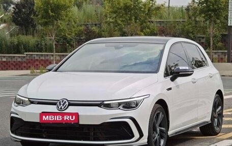 Volkswagen Golf VIII, 2021 год, 1 310 000 рублей, 2 фотография