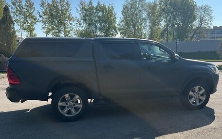 Toyota Hilux VIII, 2015 год, 2 070 000 рублей, 4 фотография