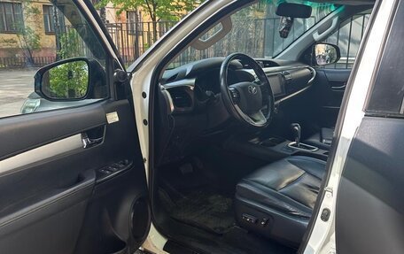Toyota Hilux VIII, 2015 год, 2 070 000 рублей, 6 фотография