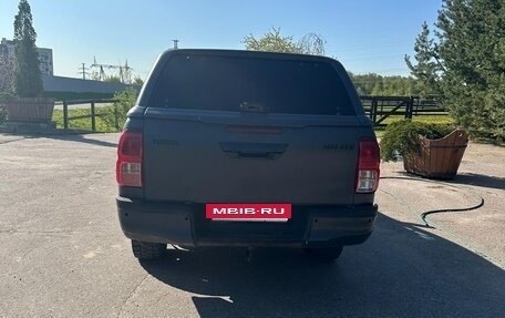 Toyota Hilux VIII, 2015 год, 2 070 000 рублей, 3 фотография
