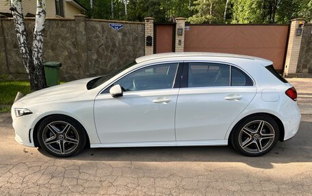 Mercedes-Benz A-Класс, 2021 год, 3 000 000 рублей, 2 фотография