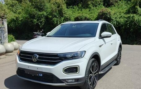 Volkswagen T-Roc I, 2021 год, 1 350 000 рублей, 3 фотография