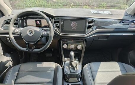 Volkswagen T-Roc I, 2021 год, 1 350 000 рублей, 8 фотография