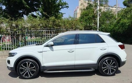 Volkswagen T-Roc I, 2021 год, 1 350 000 рублей, 4 фотография