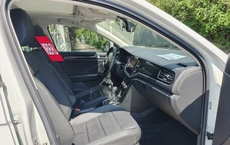 Volkswagen T-Roc I, 2021 год, 1 350 000 рублей, 6 фотография