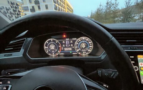 Volkswagen Tiguan II, 2018 год, 2 950 000 рублей, 8 фотография