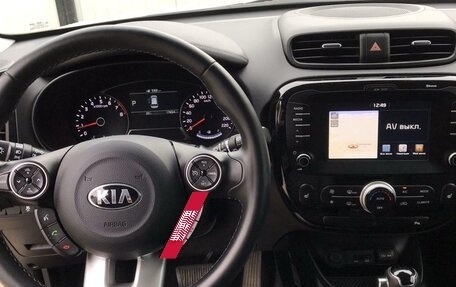 KIA Soul II рестайлинг, 2018 год, 1 800 000 рублей, 6 фотография