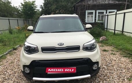 KIA Soul II рестайлинг, 2018 год, 1 800 000 рублей, 3 фотография