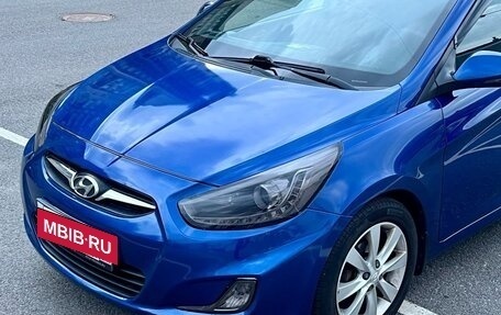 Hyundai Solaris II рестайлинг, 2012 год, 950 000 рублей, 3 фотография