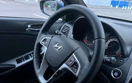 Hyundai Solaris II рестайлинг, 2012 год, 950 000 рублей, 22 фотография