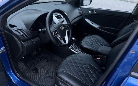 Hyundai Solaris II рестайлинг, 2012 год, 950 000 рублей, 23 фотография