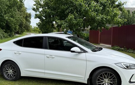 Hyundai Elantra VI рестайлинг, 2018 год, 1 600 000 рублей, 2 фотография
