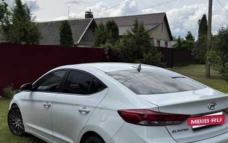 Hyundai Elantra VI рестайлинг, 2018 год, 1 600 000 рублей, 4 фотография
