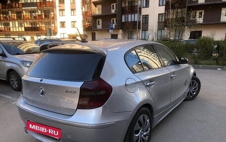 BMW 1 серия, 2004 год, 600 000 рублей, 3 фотография