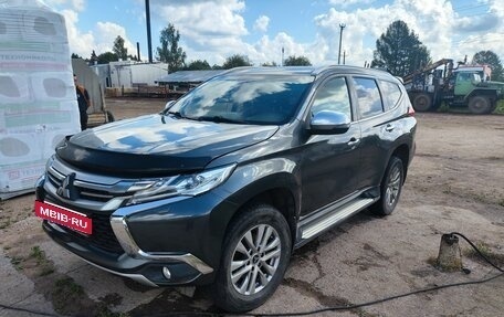 Mitsubishi Pajero Sport III рестайлинг, 2019 год, 2 350 000 рублей, 2 фотография