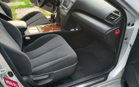 Toyota Camry, 2011 год, 1 130 000 рублей, 10 фотография