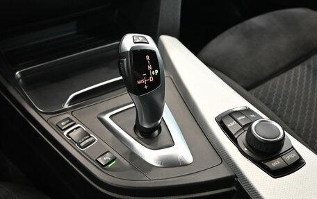 BMW 3 серия, 2017 год, 2 450 000 рублей, 15 фотография