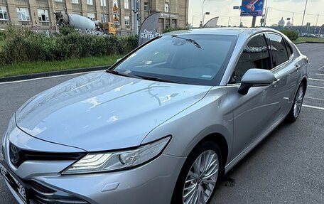 Toyota Camry, 2019 год, 2 450 000 рублей, 3 фотография