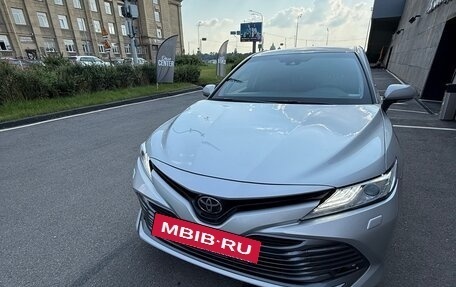 Toyota Camry, 2019 год, 2 450 000 рублей, 5 фотография