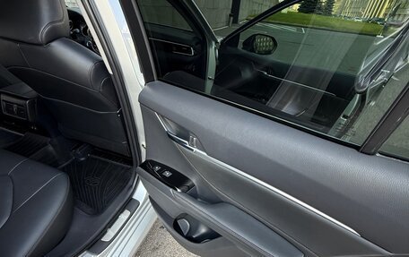 Toyota Camry, 2019 год, 2 450 000 рублей, 14 фотография