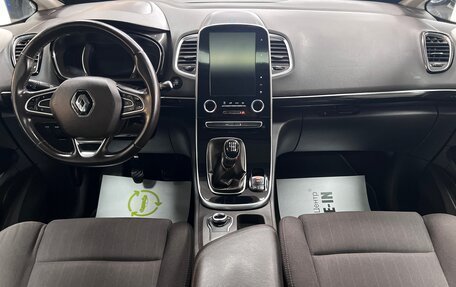 Renault Espace V рестайлинг, 2017 год, 1 845 000 рублей, 11 фотография