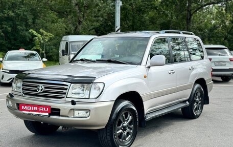 Toyota Land Cruiser 100 рестайлинг 2, 2004 год, 1 630 000 рублей, 3 фотография