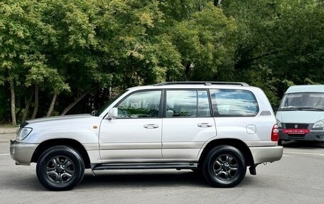Toyota Land Cruiser 100 рестайлинг 2, 2004 год, 1 630 000 рублей, 4 фотография