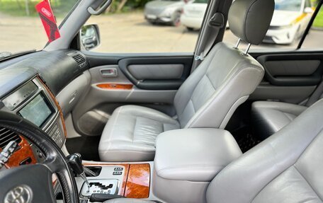 Toyota Land Cruiser 100 рестайлинг 2, 2004 год, 1 630 000 рублей, 20 фотография