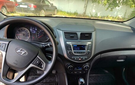 Hyundai Solaris II рестайлинг, 2016 год, 1 000 000 рублей, 5 фотография