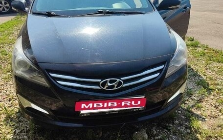 Hyundai Solaris II рестайлинг, 2016 год, 1 000 000 рублей, 2 фотография