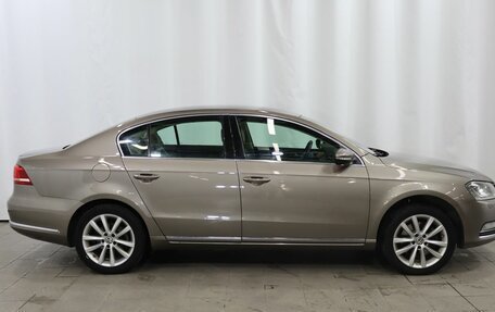 Volkswagen Passat B7, 2011 год, 1 029 000 рублей, 7 фотография