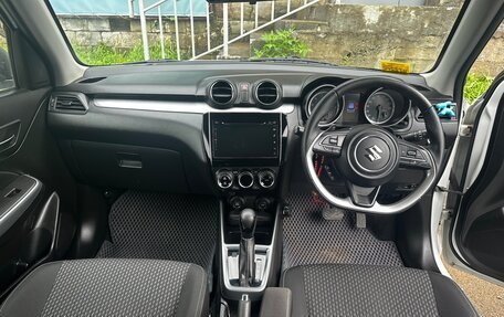Suzuki Swift V, 2017 год, 850 000 рублей, 9 фотография
