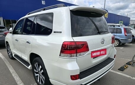 Toyota Land Cruiser 200, 2018 год, 7 500 000 рублей, 2 фотография