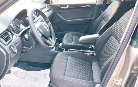 Skoda Rapid I, 2018 год, 1 050 000 рублей, 12 фотография