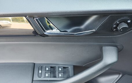 Skoda Rapid I, 2018 год, 1 050 000 рублей, 10 фотография