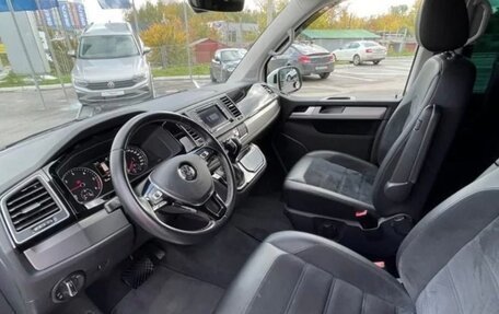 Volkswagen Multivan T6 рестайлинг, 2019 год, 3 700 000 рублей, 10 фотография