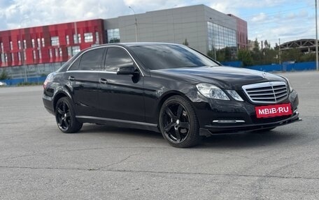 Mercedes-Benz E-Класс, 2012 год, 1 550 000 рублей, 6 фотография