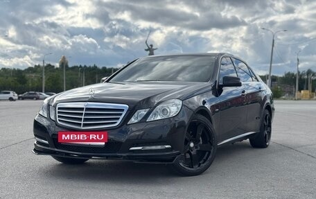 Mercedes-Benz E-Класс, 2012 год, 1 550 000 рублей, 3 фотография