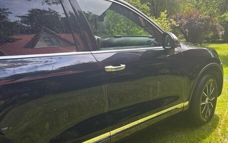 Volkswagen Touareg III, 2010 год, 1 600 000 рублей, 2 фотография