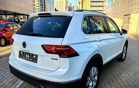 Volkswagen Tiguan II, 2021 год, 2 500 000 рублей, 3 фотография